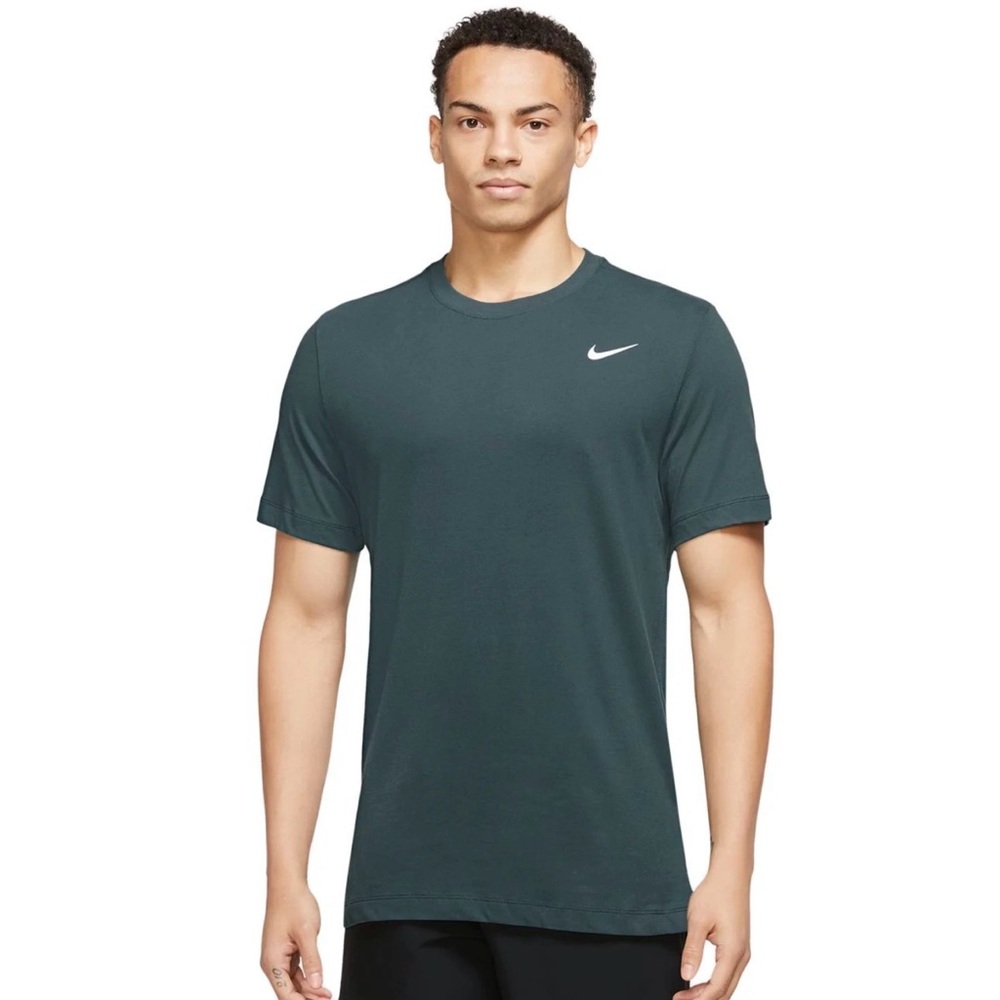 Nike Dri-FIT Tee in Green